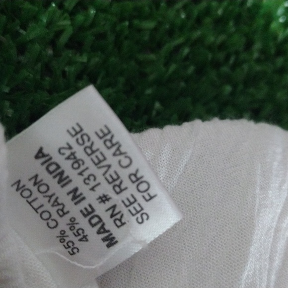 Embroidered White Blouse - Picture 3 of 4